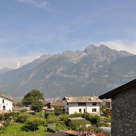 Apartamento Le Foyer De La Ferme Aosta Exterior foto