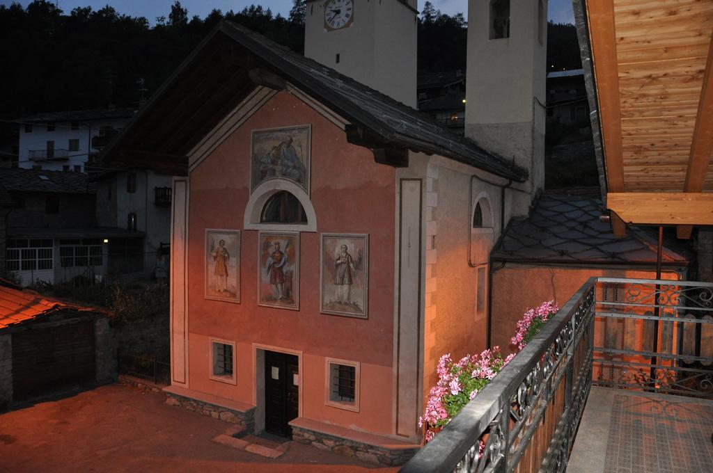 Apartamento Le Foyer De La Ferme Aosta Exterior foto