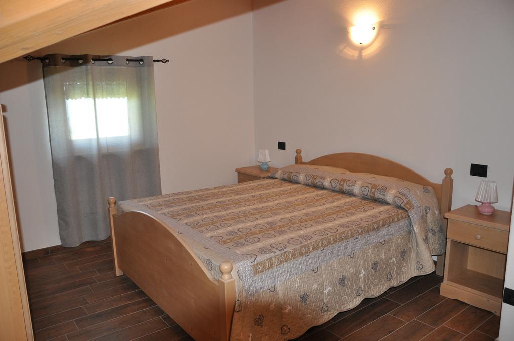 Apartamento Le Foyer De La Ferme Aosta Habitación foto